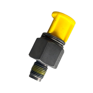 Connecteur de tuyau de refroidisseur d'huile 4800267AA pour Dodge Chrysler Town and Country 2005-2021 - Product Image 1