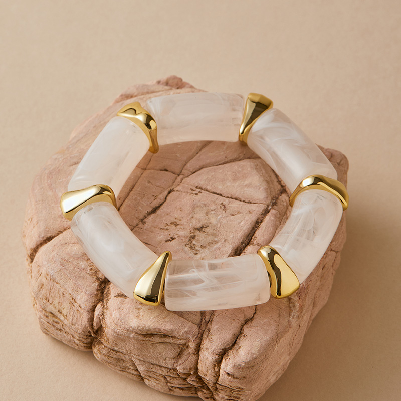 Marbre blanc givré