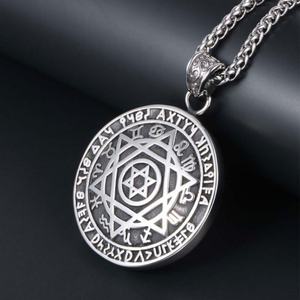 Collar de Moda al por Mayor con Colgante de Estrella de Seis Puntas de Acero Inoxidable de Doble Cara, Chapado en Oro de 18K, Diseño de Bruja/Sátan, Encantador y de Marca - Product Image 2