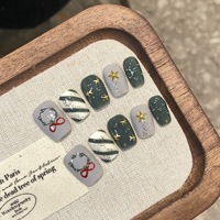 TSZS Nouvelle Arrivée Faux Ongles Courts Faits Main de Noël, Motifs 3D Bonhomme de Neige et Arbre, Ongles Acryliques Mignons de Dessin Animé, Vente en Gros pour Salons de Manucure