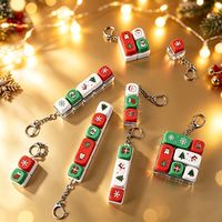 Porte-clés de Noël en forme de mini-clavier mécanique, jouet anti-stress, breloque de sac de fête, cadeau fantaisie DIY, vente en gros personnalisée