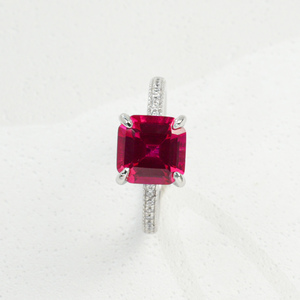 Anillo de rubí de sangre de paloma creado en laboratorio, corte radiante, plata de ley 925, micro pavé, piedras laterales, anillo de compromiso para mujer - Product Image 1