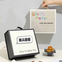 Boîtes cadeaux en papier kraft personnalisées en gros avec logo, conception gratuite, améliorez l'image de votre marque, emballage pour le commerce électronique, boîte d'expédition portable