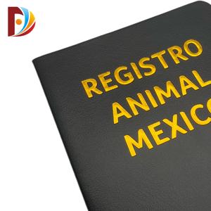 Impression de livrets bon marché personnalisés, reliés par piqûre à cheval, gaufrés, papier offset, carton, certificat de <span class=keywords><strong>santé</strong></span> pour animaux de compagnie, chien, chat, voyage - Product Image 4