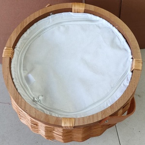 <span class=keywords><strong>Panier</strong></span> de <span class=keywords><strong>pique</strong></span>-<span class=keywords><strong>nique</strong></span> rond en osier fait à la main, nature, plage, avec couvercle en bois, isolé - Product Image 3