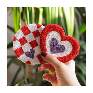 Fabricante Boutique Cup Pad Venta caliente Regalo recomendado Taza personalizada hecha a mano Alfombra Punch Aguja Posavasos Taza Alfombra para beber - Product Image 1