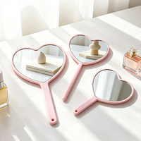 Miroir de maquillage portable en plastique en forme de cœur, finition argentée, 3 tailles, rose, avec trou de suspension pour cosmétiques