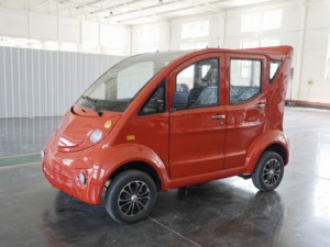 Voiture de <span class=keywords><strong>patrouille</strong></span> électrique rouge à 4 places avec portes fermées, 72V, certifiée CE, temps de charge de 7 à 9 heures - Product Image 6