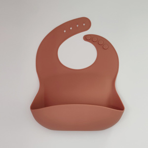 Bavoir Bébé Polyvalent en Silicone, Motif Moucheté, 17 Couleurs, Imperméable, Ajustable, Idéal pour l'Alimentation et la Dentition - Product Image 4