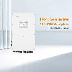 Système solaire hybride triphasé IP66 30kW 40kW 50kW avec une efficacité de 97,1% Sortie 220V/380V MPPT Onde sinusoïdale pure - Product Image 1