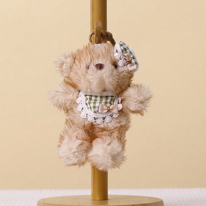 Orsetto di peluche all'ingrosso da 14 cm <span class=keywords><strong>con</strong></span> pelliccia lunga, portachiavi, ciondolo, bambola, orsetto di peluche OEM <span class=keywords><strong>con</strong></span> bavaglino a quadretti per negozi di articoli da regalo e distributori automatici - Product Image 3
