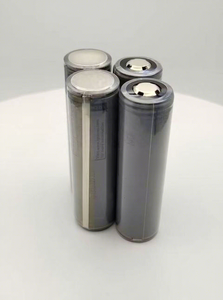 Batería Queenbattery 21700 3.6V 3.7V QB18650 5000mAh 14A con Protección Superior (PCB) para Linterna, Certificación KC/CE - Product Image 1