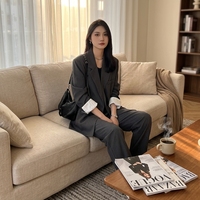 Ensemble de vêtements décontractés d'été à la mode pour femmes, composé d'un haut court et d'un pantalon large