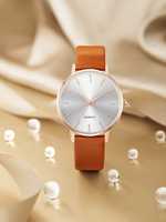 Ensemble de montres de luxe pour couple, dernier cri, avec boîtier en alliage, cadran en verre, affichage à aiguilles et bracelet en PU |   Cadeau haut de gamme
