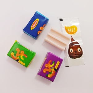 Lots en gros de <span class=keywords><strong>chewing</strong></span>-gums fraise aux motifs variés avec tatouage, <span class=keywords><strong>chewing</strong></span>-gums fruités très demandés en pot - Product Image 1