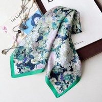 Écharpe en soie de Hangzhou de qualité supérieure, 100% soie de mûrier, pour femme, imprimé numérique artistique Camélia, été, douce pour la peau, carrée 68 cm