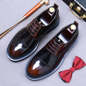 Chaussures habillées carrées pour hommes en cuir brocart gravé, faites à la main, haut de gamme, respirantes, antidérapantes, pour mariages et événements formels - Product Image 1