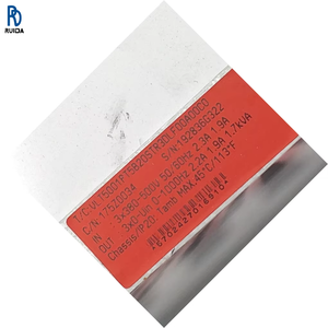 Contrôleur logique programmable de fréquence 175Z0034 VLT5001PT5B20STR3DLF00A00C0 - Product Image 1