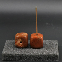 Cube en pierre d'agate en cristal naturel, porte-encens gravé écologique et base, petit ornement avec thème d'amour