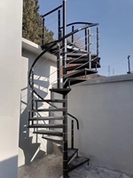 Escalier extérieur antidérapant à colonne centrale |   Escaliers en spirale résistants aux intempéries pour usage extérieur