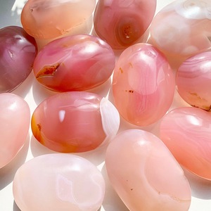 Pierre précieuse naturelle de haute qualité en agate rose gelée, façonnée à la main, pour cadeaux ou décoration, technique de polissage. - Product Image 3
