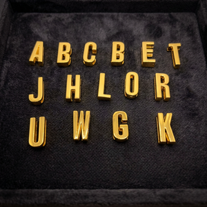 18MM A-Z Gold Plated Personalized Letter Beads Slide Charms Christmas Hair Accessories <b>Pet</b> <b>Collar</b> Keychain DIY Custom Name - Product Image 1