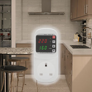 Ayarlanabilir 16A otomatik voltaj akım koruyucu soket güç dalgalanma koruyucusu İngiliz AC 220V endüstriyel güney afrika için ab - Product Image 1