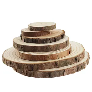 Fette di pino di legno rotonde naturali rustiche all'ingrosso all'ingrosso di vendita calda per il regalo della decorazione del mestiere del centrotavola di nozze