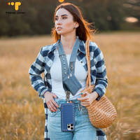 Étui de téléphone PC brillant de luxe style cowboy avec sangle élégante en jean compatible avec les modèles iPhone 16 Pro, 17 Pro Max et Plus