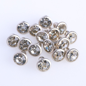 QIYI rivetti di Strass di vetro borchie punte in ottone Strass decorazione <span class=keywords><strong>cavallo</strong></span> briglie di vetro pietre per vestiti in pelle scarpe - Product Image 6
