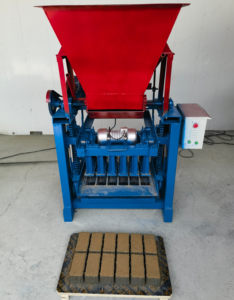 Machine de fabrication de briques massives à faible taux de défaillance, type 4-35, machine de fabrication de briques autobloquantes <span class=keywords><strong>Henry</strong></span> - Product Image 4