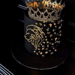 ของตกแต่งเค้กอะคริลิค รูปน้องลีโอ น้ำผึ้งและรสหวาน สำหรับงานวันเกิด - Product Image 3