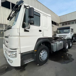 Camion tracteur SINOTRUK HOWO 6x4 371HP d'occasion Euro 2 10 roues, semi-remorque lourde pour la logistique longue distance - Product Image 1