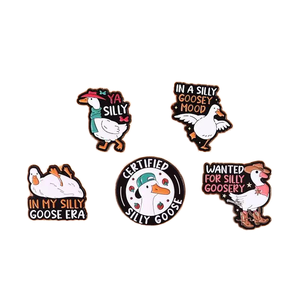 เข็มกลัดโลหะเคลือบอ่อนรูปห่านน่ารัก ของขวัญสุดน่ารัก - Product Image 1