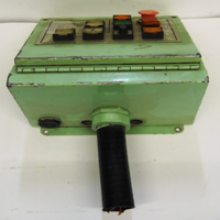 Boîtier de commande PLC CINCINNATI MILACRON, 11" x 10-1/2" x 7", Approvisionnement en vrac