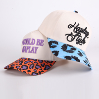 Casquettes de sport personnalisées en gros avec logo, strass, 5 panneaux, brodées, en daim, pour l'extérieur