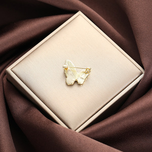 Butterfly Brooch Zinc Alloy Rhinestone Inlay Unisex Gift Accessory - Product Image 3