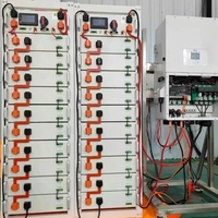 Système de stockage d'énergie industriel à batterie lithium-ion haute tension 30kWh 100kWh 215kWh, pack de batteries en rack, système hors réseau/sur réseau, refroidissement par air, IP65