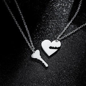 Collar con colgante de rompecabezas inoxidable lOVE You 2 unids/set para parejas amantes SCP082 - Product Image 4