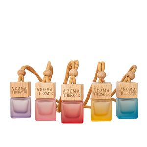 Personalizzabile Logo 8ml deodorante per auto con bottiglia di vetro colorato appena lanciato per una diffusione efficace - Product Image 1