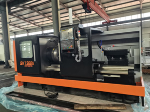Torno de roscado de tuberías CNC Oil Country QK1322 de doble mandril, horizontal, de bancada plana, automático, de servicio medio - Product Image 1