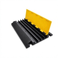 Vente en gros usine : Rabattable de vitesse 4 canaux pour événements extérieurs, avec protection de câbles en PVC et caoutchouc, contrôle de la vitesse de 1 à 5 mph, installation mobile