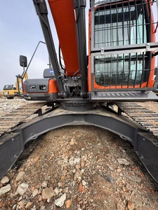 Excavatrice DX300 de 30 tonnes avec godet de 1,5 m³, puissance de 159 kW, accessoire marteau briseur - Product Image 4