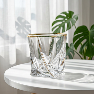 Copas de Vino de Vidrio Transparente con Borde Dorado Clásico, Juego de 4 Piezas de Cristalería para Bar, para Fiestas - Product Image 3