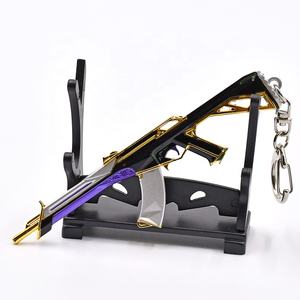 Prime Vandal shoot <span class=keywords><strong>action</strong></span> game Valorant <span class=keywords><strong>mini</strong></span> pistolet en métal modèles porte-clés 12 cm cadeau jouet en stock par la fabrication en Chine - Product Image 1