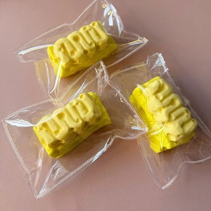 Juguete Novedoso con Forma de Barra de Queso Taba, Super Pegajoso, para Aliviar el Estrés, Regalo para Niños y Adultos, Juguete de Escritorio, Mejora el Estado de Ánimo - Product Image 2