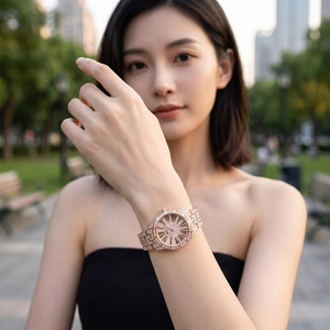 Reloj de Cuarzo para Mujer con Correa de Diamantes, Resistente al Agua, Apto para un Entorno Laboral Versátil y Uso Diario - Product Image 2