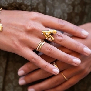 Bague X&L élégante en forme de cœur avec perle, non réglable, plaquée or 18 carats, en acier inoxydable, inaltérable, bijoux de mode pour femme - Product Image 2