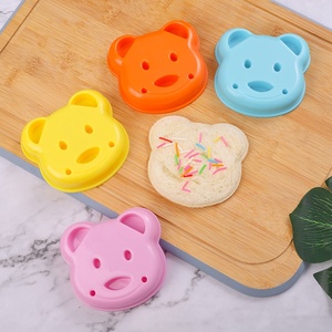 Creative DIY Children's Cartoon Bread Cutter <b>Bear</b> Sandwich Mold Plastic Cross-Border Toast Cutter - Product Image 2