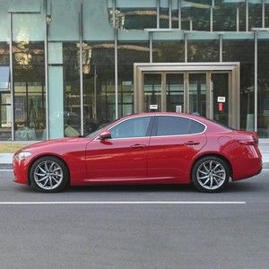 Alfa Romeo Giulia 2017 2.0t 280hp Edición de Lujo, Autos Usados, Gasolina, Sedán de Segunda Mano, Súper Limpio y Listo para Enviar - Product Image 4